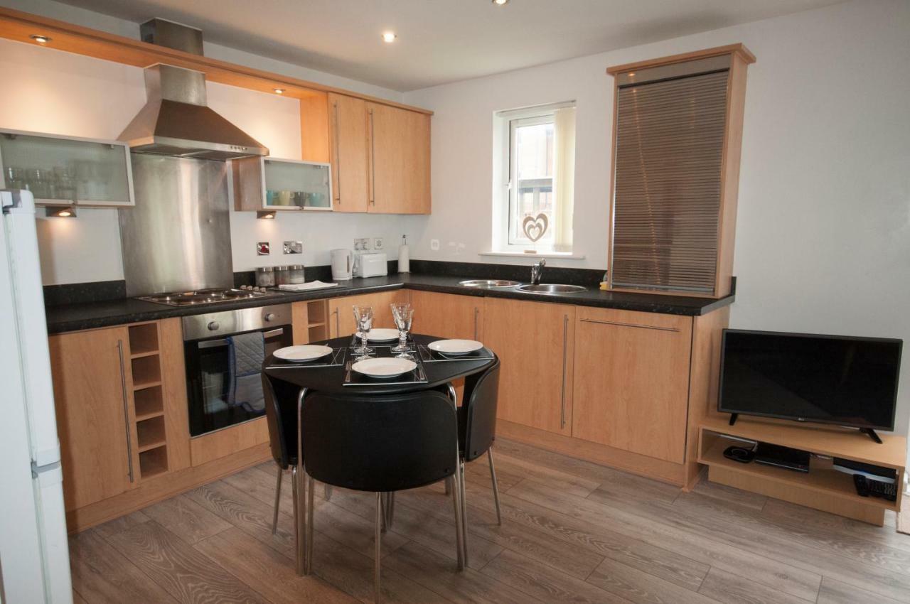 Coastal Apartments - Wales Свонсі Екстер'єр фото