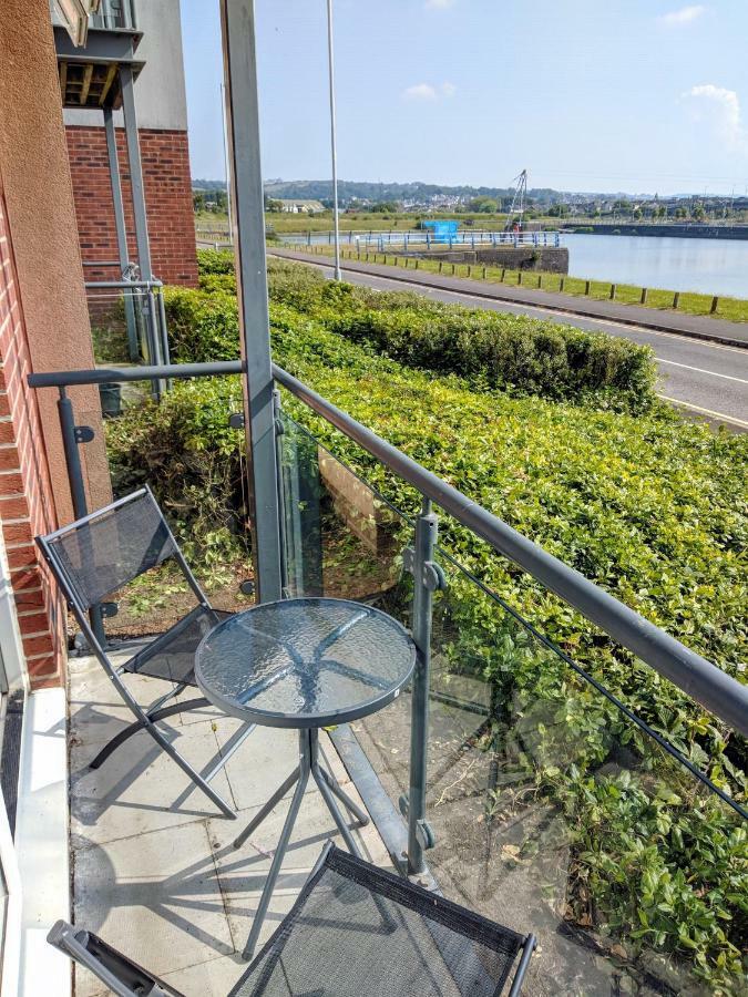 Coastal Apartments - Wales Свонсі Екстер'єр фото